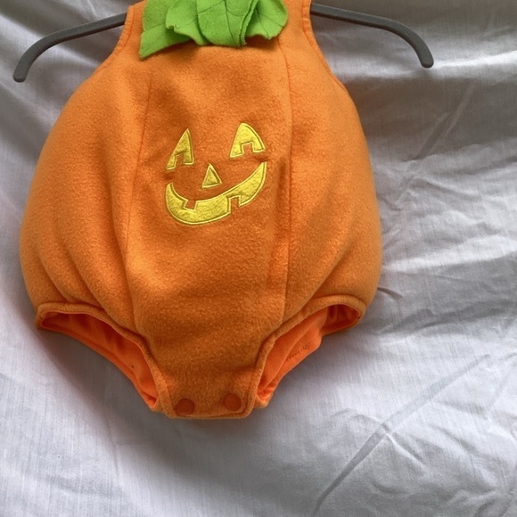 Dress Up America jack-o-lantern costume, size 6-12 months - Picture 2 of 10